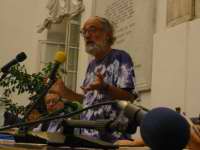 Genova, Palazzo San Giorgio, 16 luglio. Incontro con Frei Betto e Alex Zanotelli organizzato dalla Rete Lilliput.
