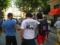 Genova, via Invrea, 20 luglio h. 17 circa. La gente si dirige verso Piazza Alimonda.